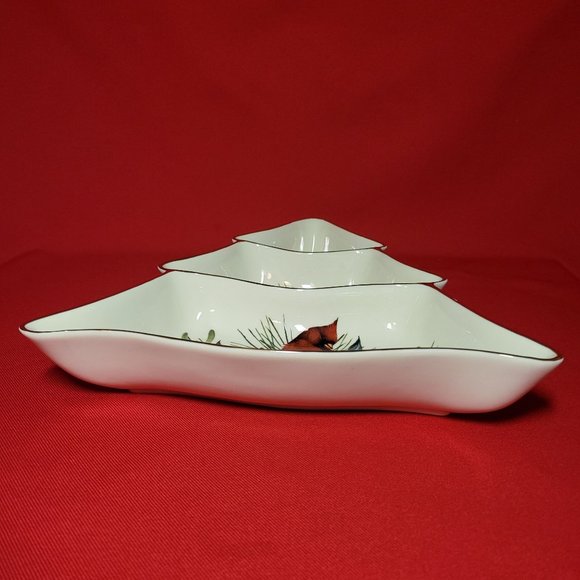 Lenox Winter Greetings Tree Divided Server Red Cardinal with Holly Gold Trim 199 - Picture 9 of 12